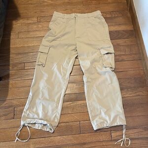 Tan Cargo Capri Pants Women’s XL Lightweight Hiking Utility Pants